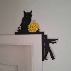 Halloween door corner cat